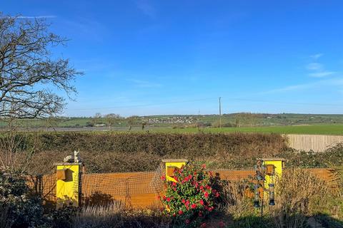 3 bedroom detached bungalow for sale, Mead Park, Barnstaple EX31