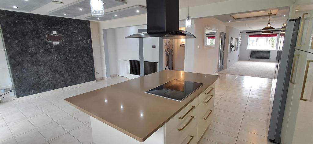 Kitchen: