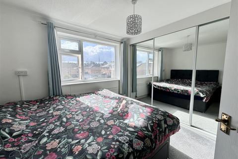 2 bedroom flat for sale, Phyldon Road, Parkstone BH12