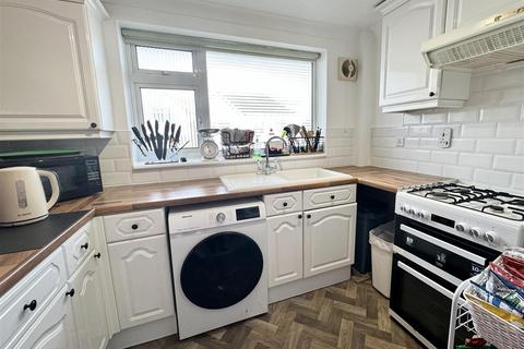 2 bedroom flat for sale, Phyldon Road, Parkstone BH12