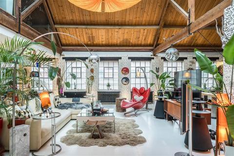 4 bedroom flat for sale, Morrish Road, London SW2