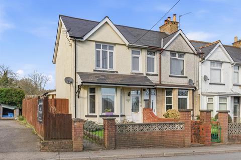 3 bedroom end of terrace house for sale, Grove Place, Cwmbran NP44