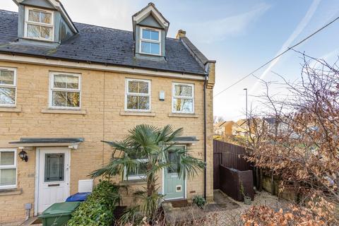 3 bedroom house to rent, Stone Close, Corsham SN13