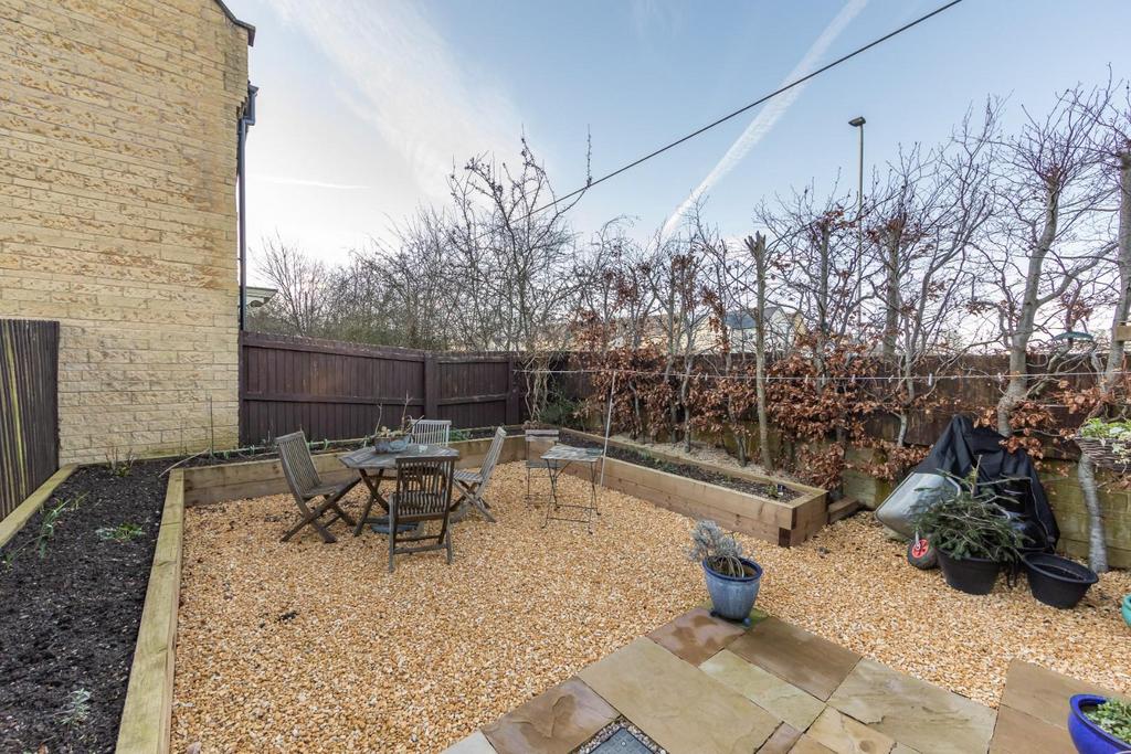 62 Stone Close-3.jpg