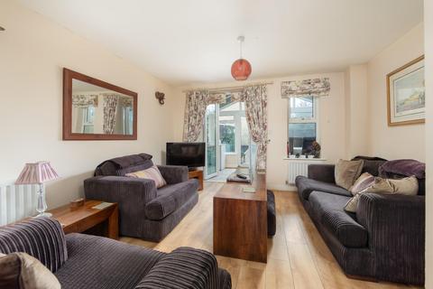 3 bedroom house to rent, Stone Close, Corsham SN13
