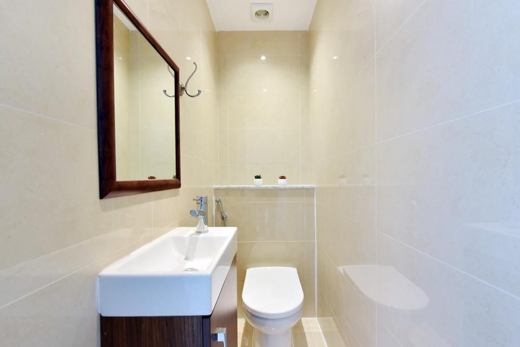 Flat 18 @ 35 George Street (12).JPG