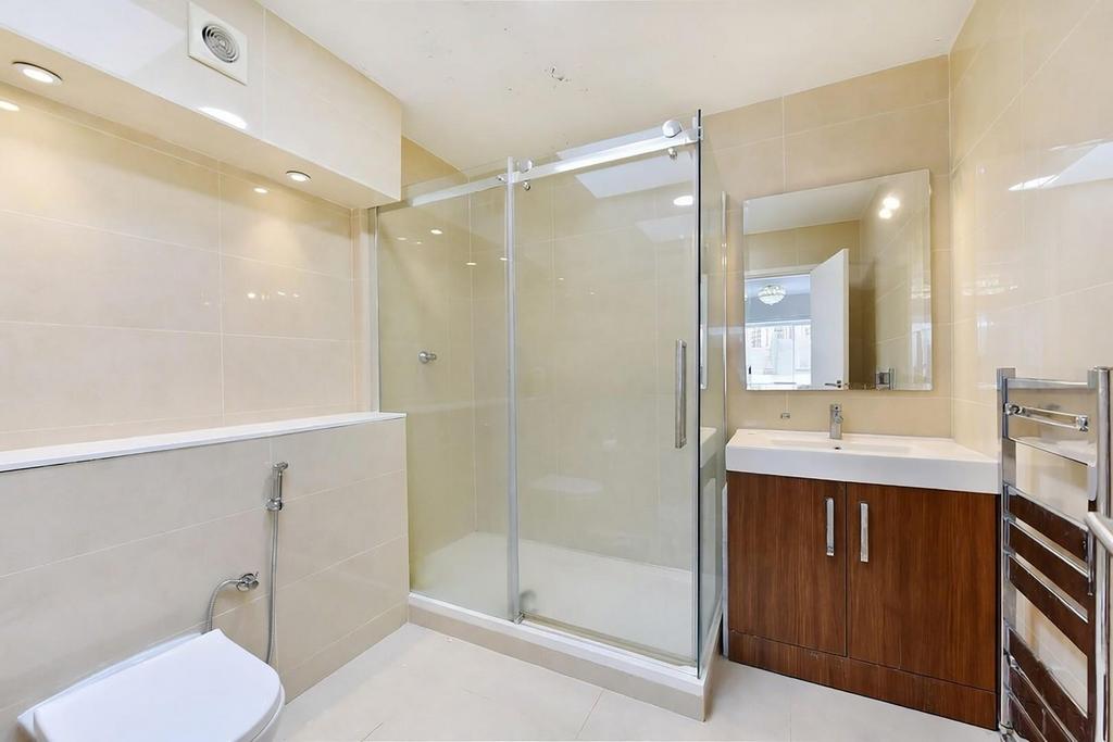 Flat 18 @ 35 George Street (10).jpg