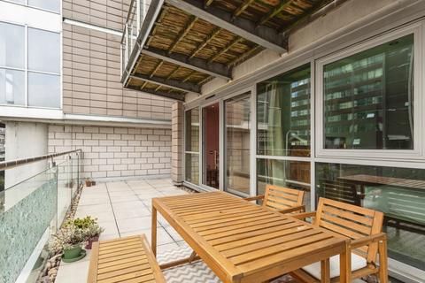 2 bedroom flat for sale, The Edge, Clowes Street, Salford, Greater Manchester, M3