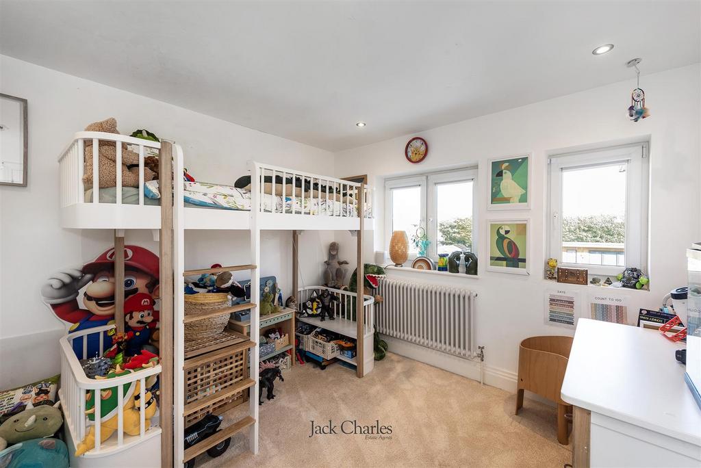 22 Stainer Rd, TN10 4 DS 012.jpg