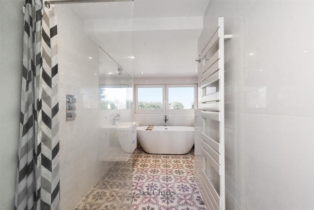 22 Stainer Rd, TN10 4 DS 013.jpg
