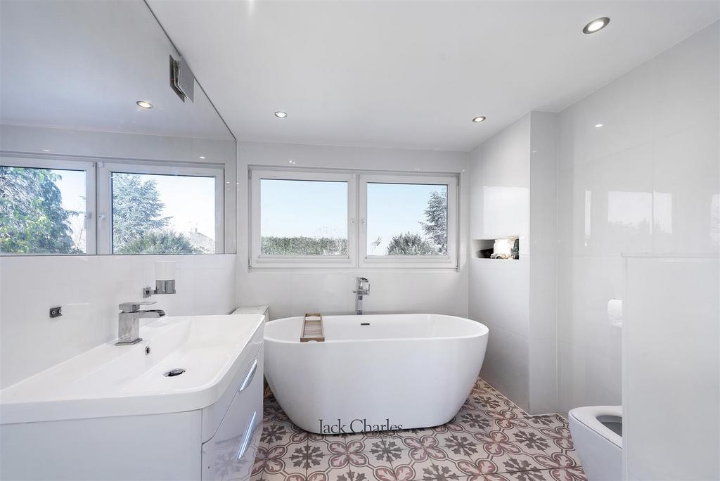 22 Stainer Rd, TN10 4 DS 014.jpg