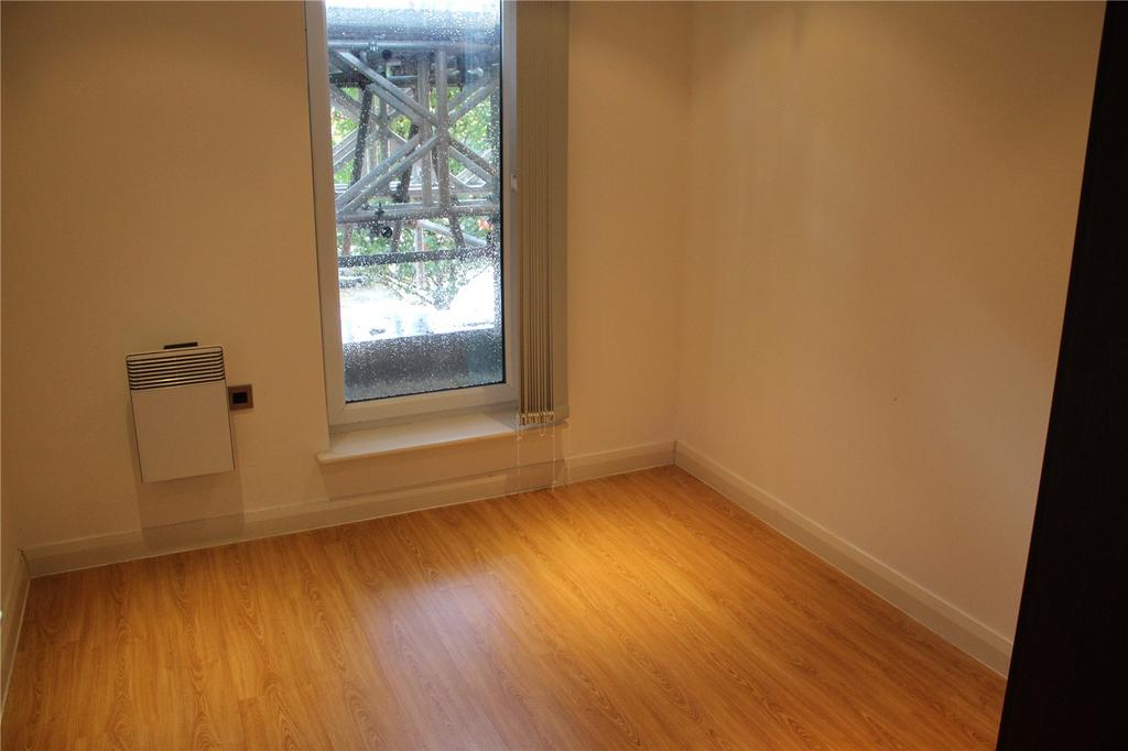 Apartment in Salford, Ordsall, Greater Manchester - View 4