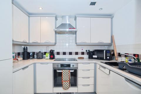 2 bedroom flat for sale, Middlewood Street, Salford, Lancashire, M5