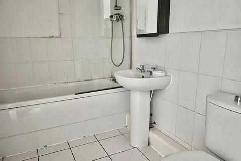 2 bedroom flat for sale, Kilmaine Avenue, Manchester, Greater Manchester, M9