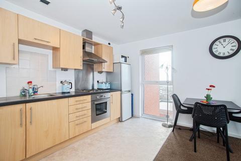 2 bedroom flat for sale, Stillwater Drive, Manchester, Lancashire, M11