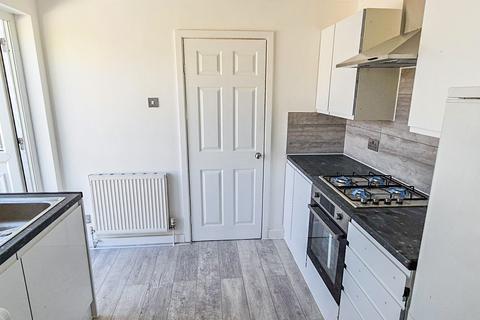 1 bedroom flat for sale, Plaistow, London, E13