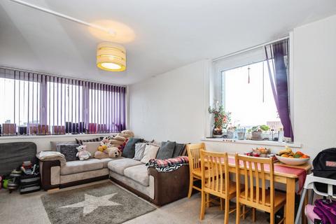 2 bedroom flat for sale, Ledburn Close, Manchester, Greater Manchester, M15
