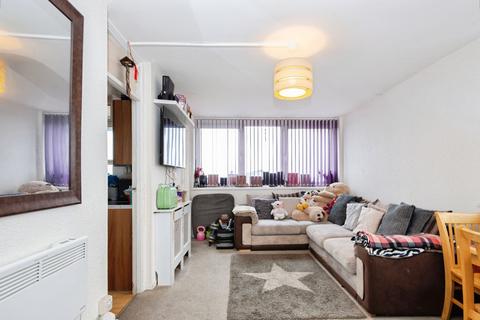 2 bedroom flat for sale, Ledburn Close, Manchester, Greater Manchester, M15