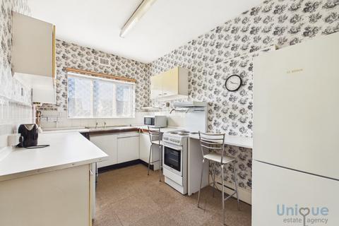 2 bedroom apartment for sale, Kings Court, 196 Clifton Drive South, Lytham St. Annes, FY8