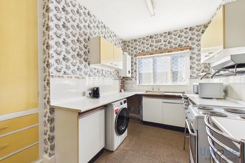 2 bedroom apartment for sale, Kings Court, 196 Clifton Drive South, Lytham St. Annes, FY8