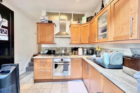 2 bedroom flat for sale, London W9