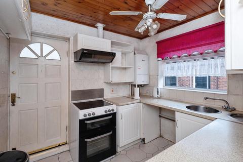 2 bedroom bungalow for sale, Ashbrook Close, Denton, Manchester, Greater Manchester, M34