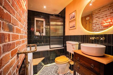 2 bedroom terraced house for sale, Coronation Avenue, Gee Cross, Cheshire, SK14