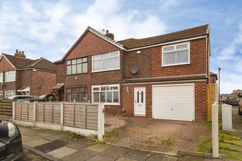 3 bedroom semi-detached house for sale, Hawthorn Road, Droylsden, M43