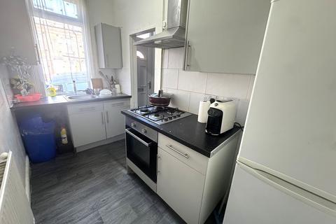 2 bedroom property for sale, Ashton Terrace, Leeds, LS8