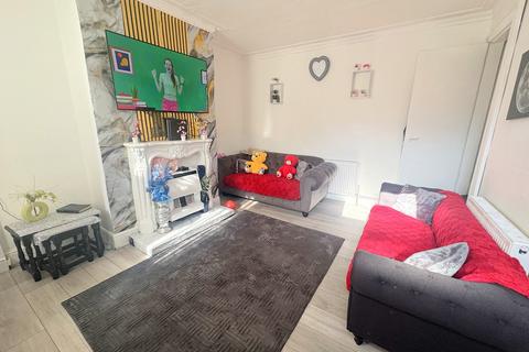 2 bedroom property for sale, Conway Place, Leeds, LS8