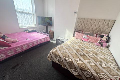 2 bedroom property for sale, Conway Place, Leeds, LS8
