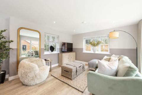 5 bedroom detached house for sale, at St George's Place, Reydon IP18