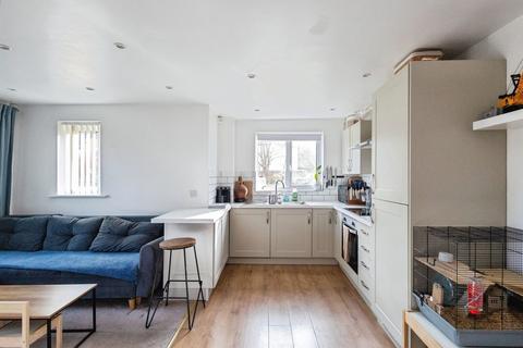 2 bedroom flat for sale, Downes Way, Manchester, Greater Manchester, M22