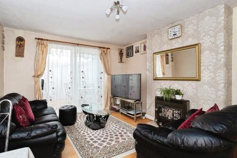 undefined, Foxwood Gardens, Manchester, Greater Manchester, M19