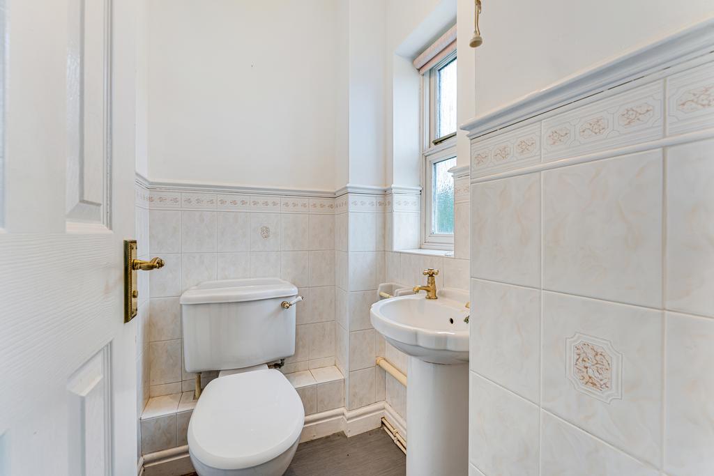 28 KINGSBURY CLOSE-19.jpg