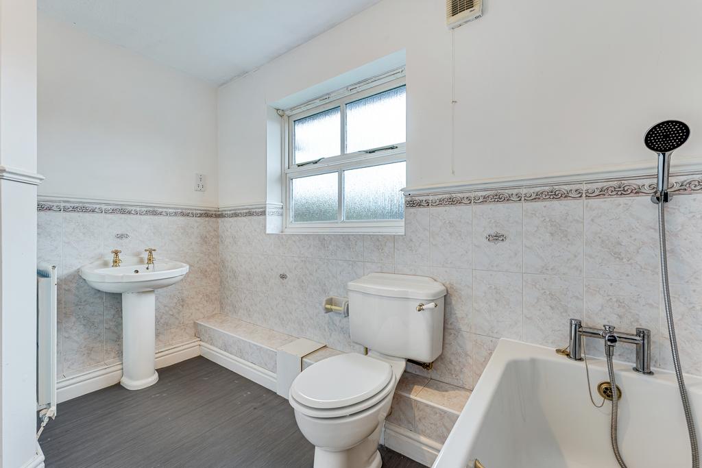 28 KINGSBURY CLOSE-21.jpg