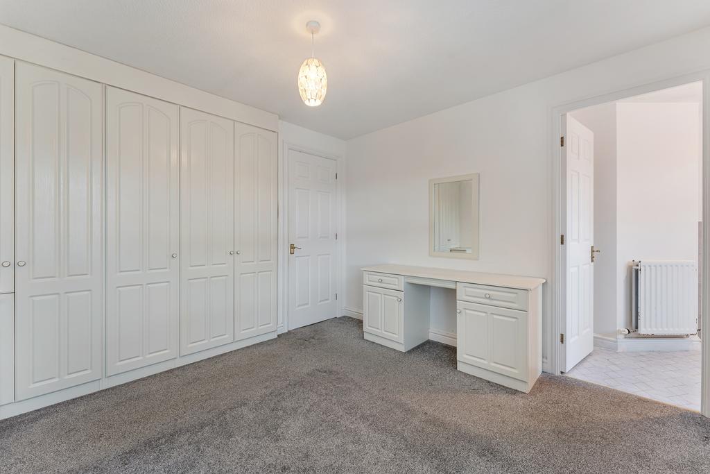 28 KINGSBURY CLOSE-23.jpg