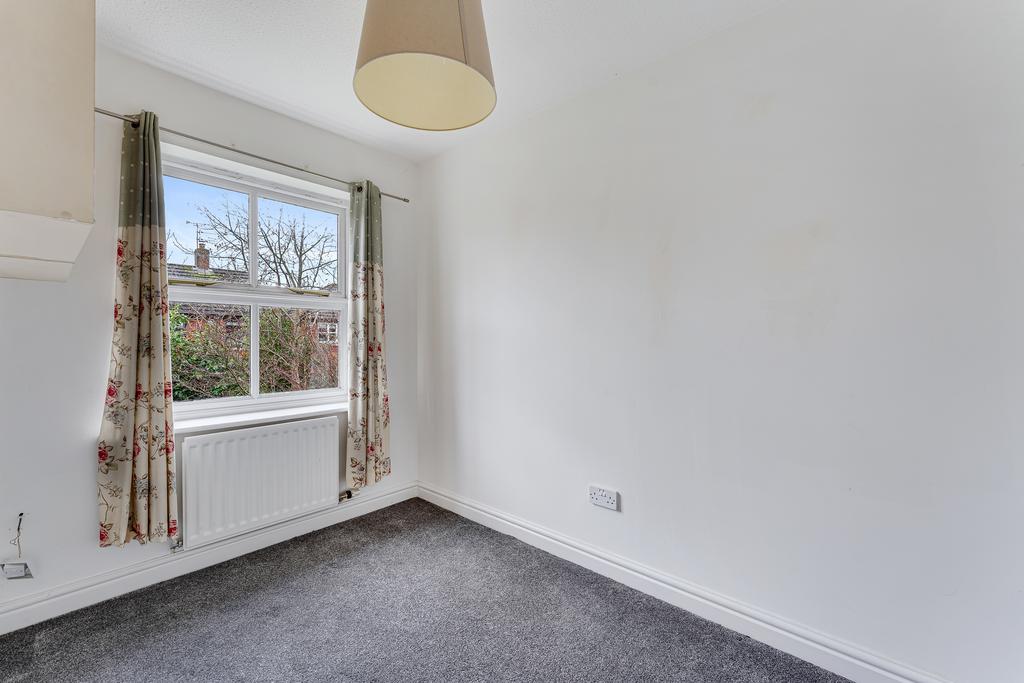28 KINGSBURY CLOSE-27.jpg