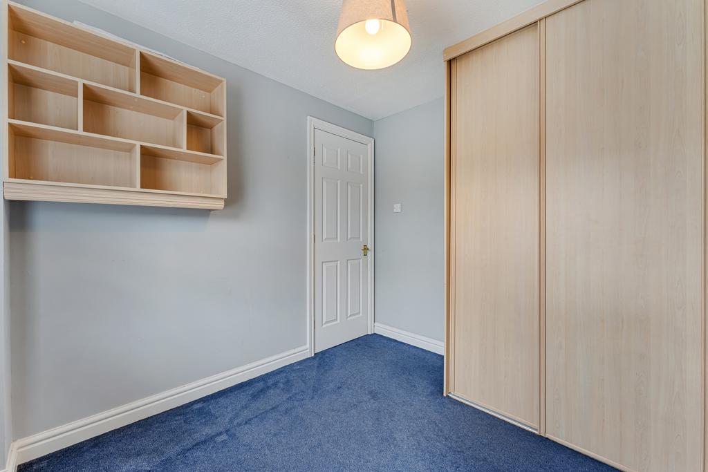 28 KINGSBURY CLOSE-32.jpg