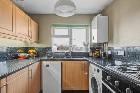 2 bedroom flat for sale, Sunderland Close, Rochester