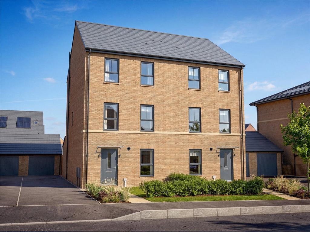 4 bedroom semi-detached house for sale