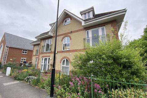 2 bedroom apartment for sale, Newport Road, Cowes
