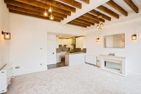 2 bedroom flat for sale, Beestonley Lane, Barkisland, Halifax, West Yorkshire, HX4