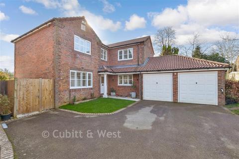 5 bedroom detached house for sale, Mallard Way, Henfield BN5
