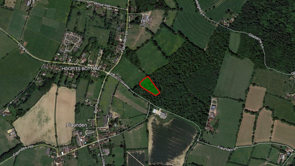 Woodland for sale in Flaunden.
