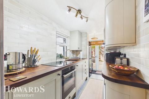 2 bedroom terraced house for sale, St Johns Road, Lowestoft