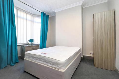 3 bedroom terraced house for sale, Surrey Street, Middlesbrough, TS1 4QA