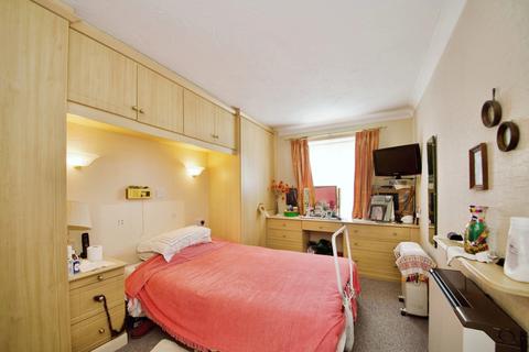 1 bedroom flat for sale, Friern Park, London, N12