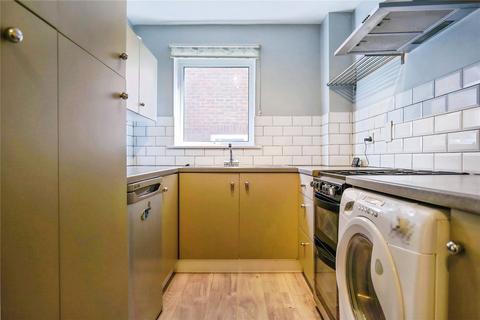 1 bedroom terraced house to rent, Beaconsfield Way, Reading RG6