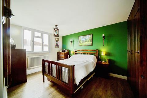 3 bedroom terraced house for sale, Crocus Field, Barnet, EN5